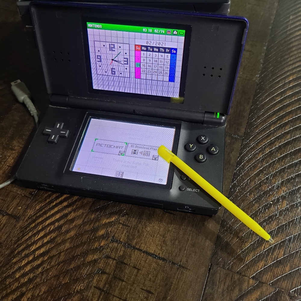 NINTENDO 3DS LITE - Picture 3 of 12